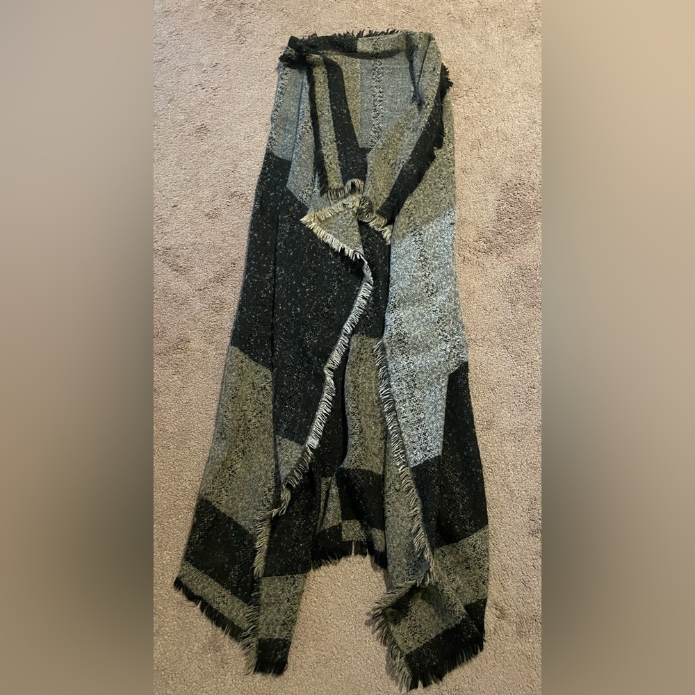 ONE SIZE FITS ALL SWEATER VEST